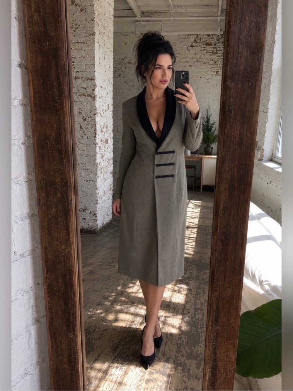 Office Siren, secretarycore
Women's Grey tuxedo rayon Dress
